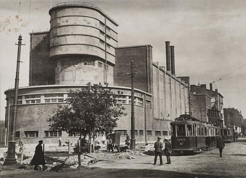 Трикотажная фабрика «Красное Знамя» (Корпусная ул., 1/Красного Курсанта ул., 27)